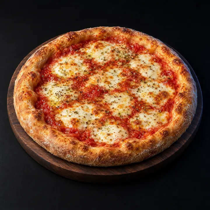 Pizza avec sauce tomate, mozzarella, origan